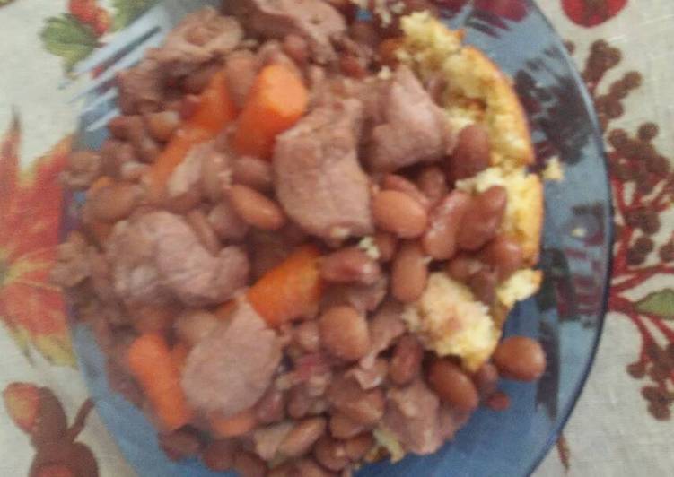 Pinto beans with pork over cornbread Recipe by Brenda Newby🍪🍗 Cookpad