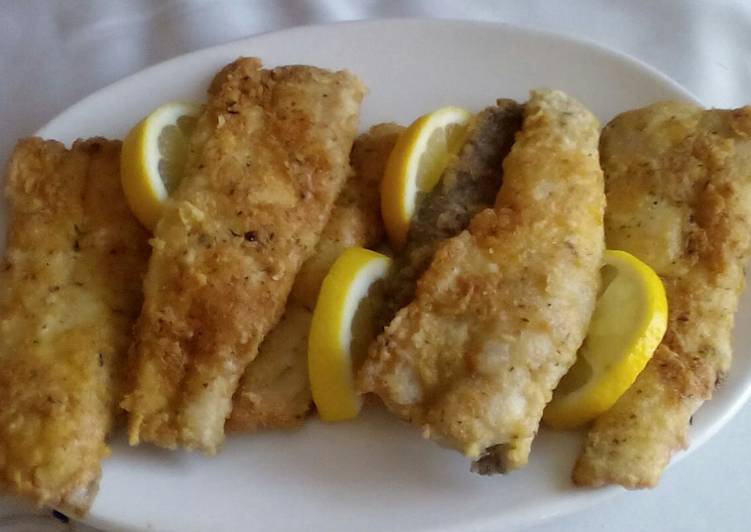 Fried hake fillet Recipe by fezi - Cookpad