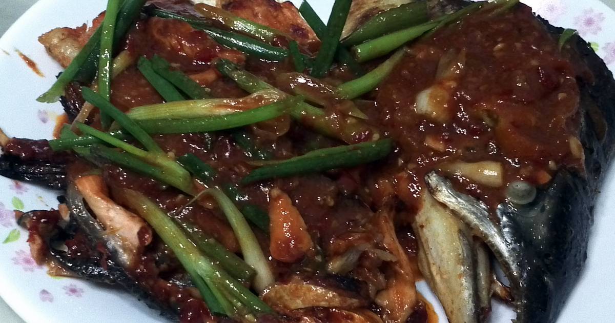 Salmon And Scallion In Chili Bean Paste Sauce Recipe by Lee Goh Cookpad
