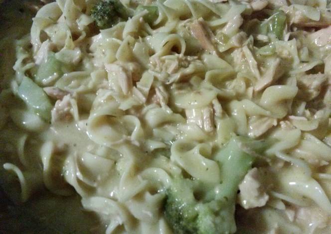 Resep Beautifuldesign's Creamy Chicken and Broccoli Pasta Resep Beautifuldesign's Creamy Chicken and Broccoli Pasta
