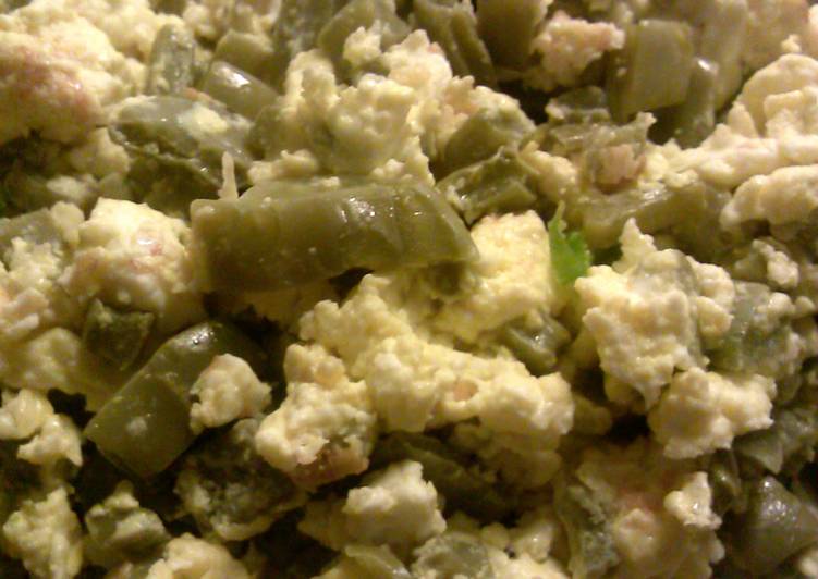 nopales con huevo ( cactus and scrambled eggs) Recipe by Tina Martinez