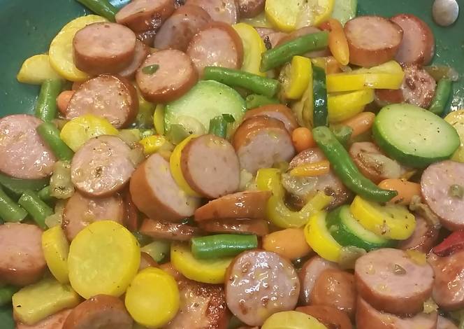 Resep Chedder Wurst with Vegetable Medley Resep Chedder Wurst with Vegetable Medley