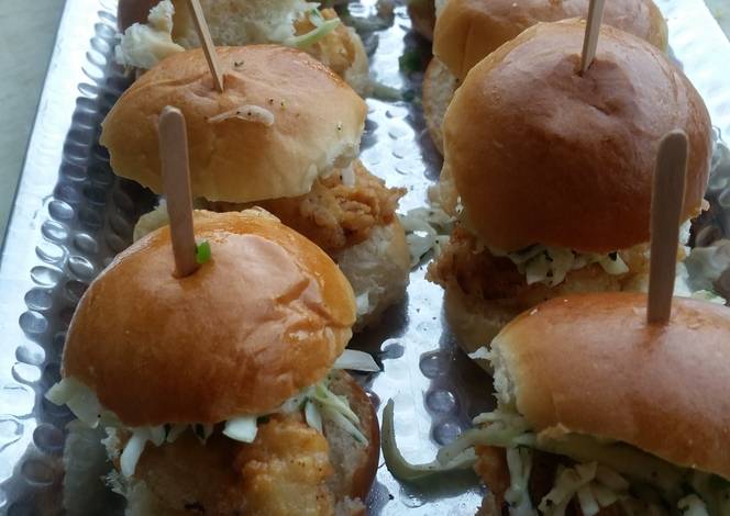 Resep SOUTHERN chicken sliders with Carolina coleslaw!