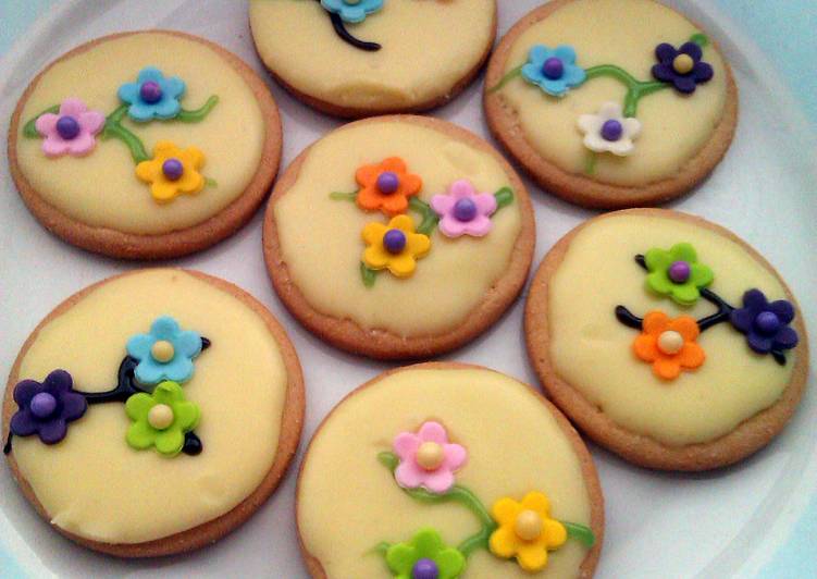 Vickys Mothers Day Cake Cookie Decorating Ideas Recipe By Vicky