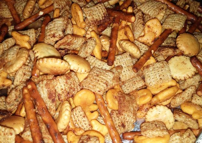 Resep Party "Chex" Crunchy Snack Mix Resep Party "Chex" Crunchy Snack Mix