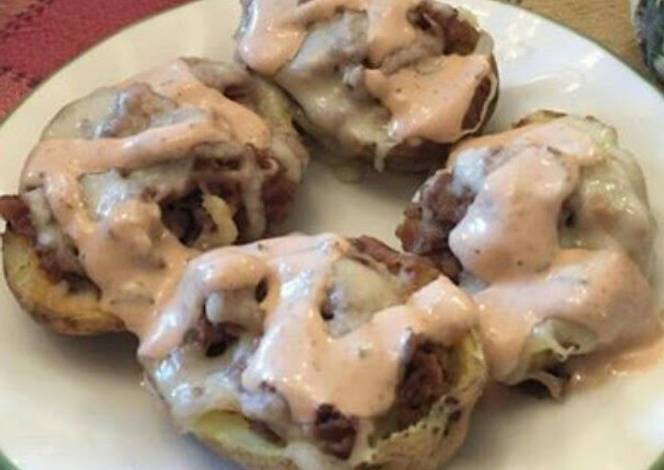Resep Philly Cheesesteak Potato Bites with Pub Style Aioli Resep Philly Cheesesteak Potato Bites with Pub Style Aioli