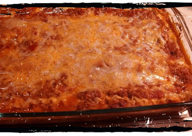 Easy Cheesy Lasagna Recipe by Phoenix2002 - Cookpad