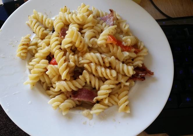 Resep Pasta, bacon cheese and peppers