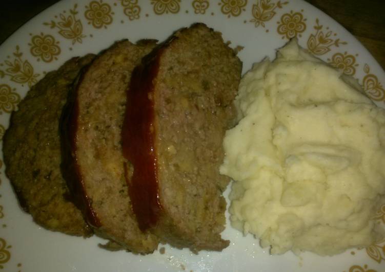 Easy Pleasing Meatloaf Recipe by Carolyn  Cookpad