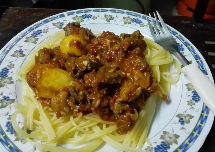 Spaghetti Beef stew with grilled potatoes Recipe by Ken Cookpad