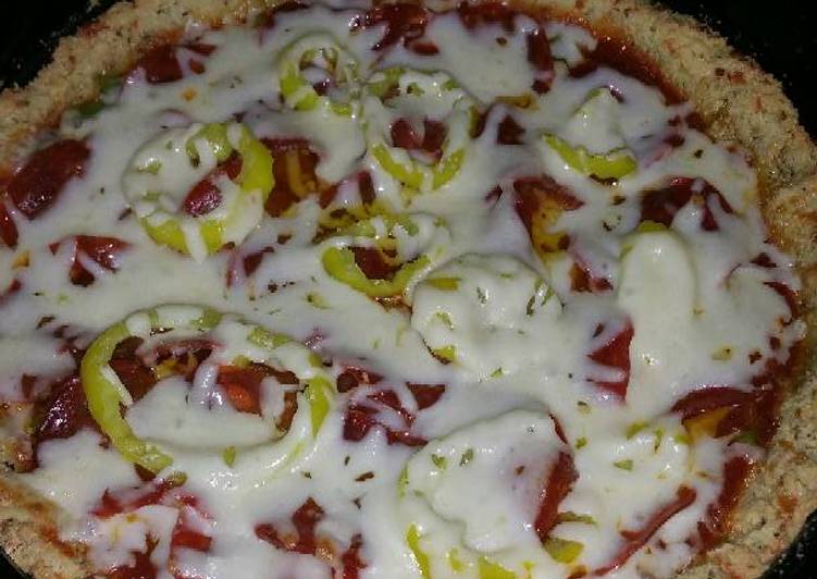 Chicagostyle DeepDish Pepperoni Pizza Recipe by Sue Cookpad