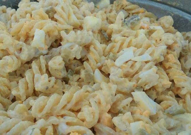 Resep Simple egg & macaroni salad