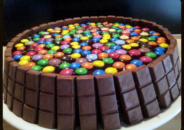AMIEs M&M CHOCOLATE cake Recipe by Armilie Cookpad