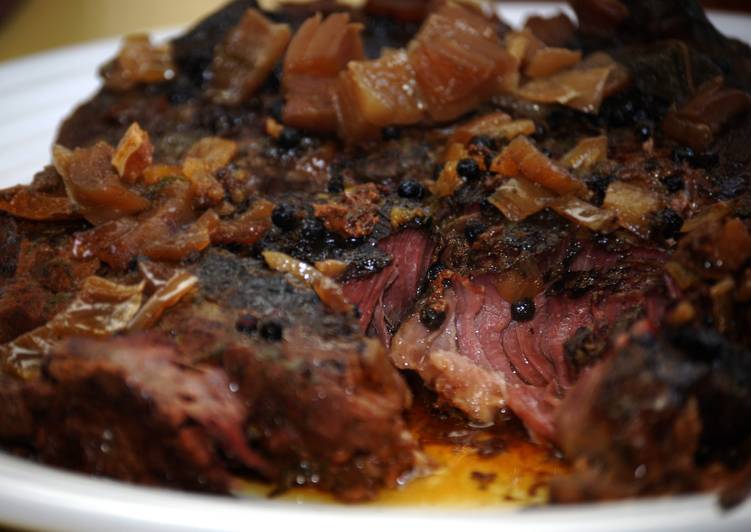 Slow Cooker Chuck Roast Recipe by hands.matt Cookpad