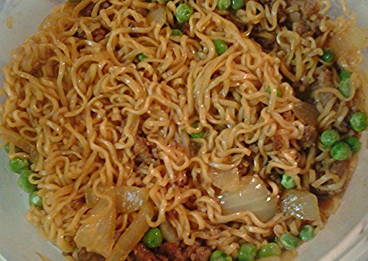 Ramen and sausage Recipe by skunkmonkey101 Cookpad