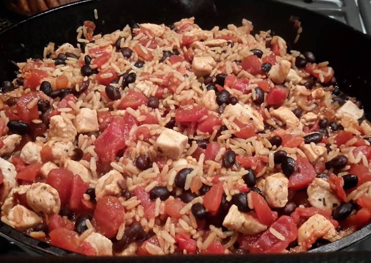 Cajun Style Chicken, Black Beans & Brown Rice Recipe by Scriboni