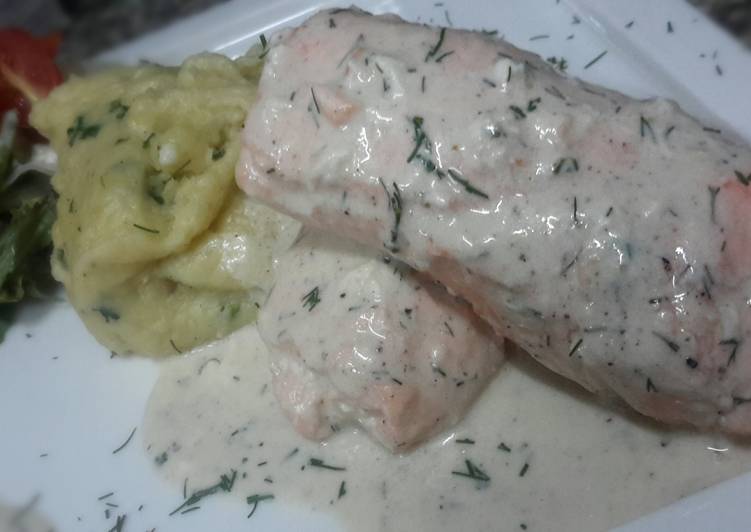 Kanya's Poached Salmon in White wine Cream Sauce Recipe by Kanya Cookpad