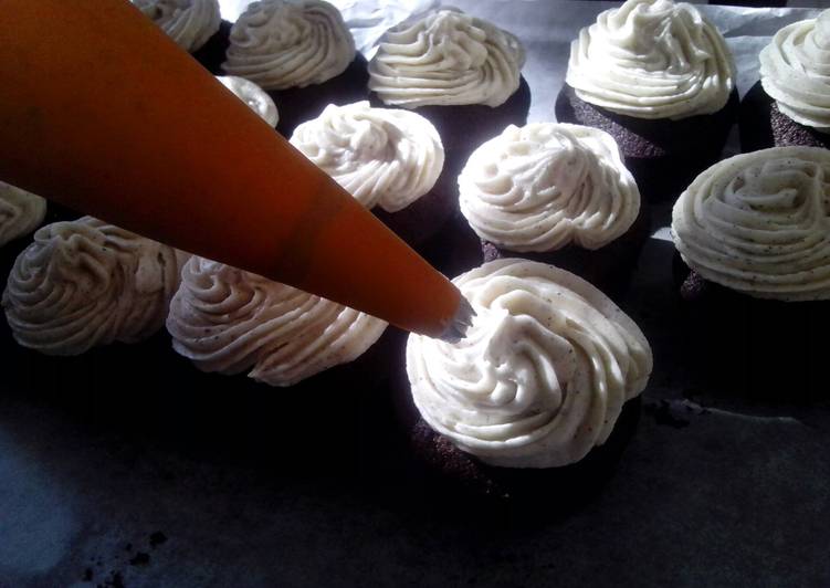 Thermomix Vanilla Frosting (perfect for cupcakes) Recipe by NAGEV 💓
