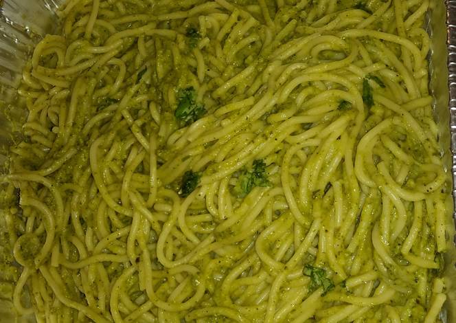 Espagueti Verde- Green Spaghetti Recipe by Alexis Garcia 