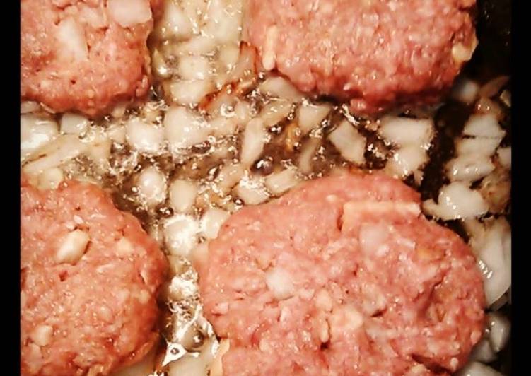 Onion fried beef patties Recipe by abbiemanfready Cookpad