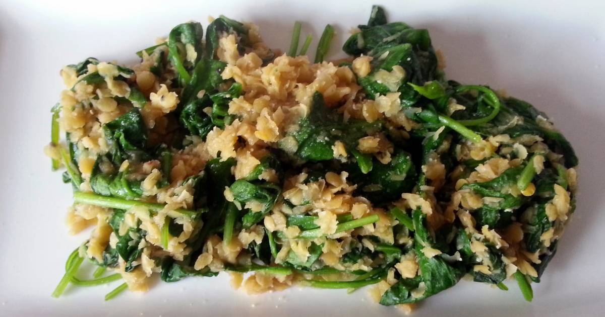 spinach and red lentils Recipe by saffronmoon Cookpad