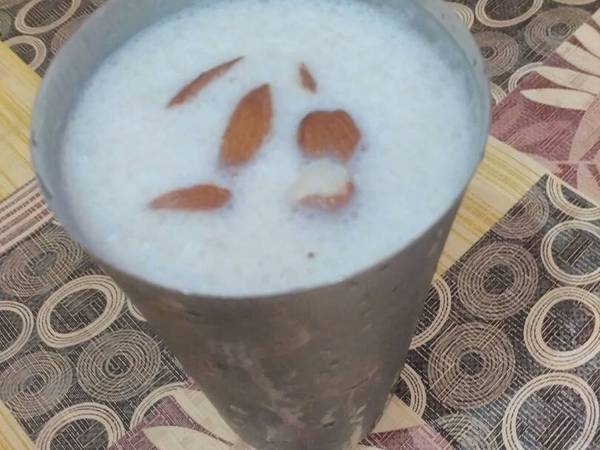 Almond banana shake