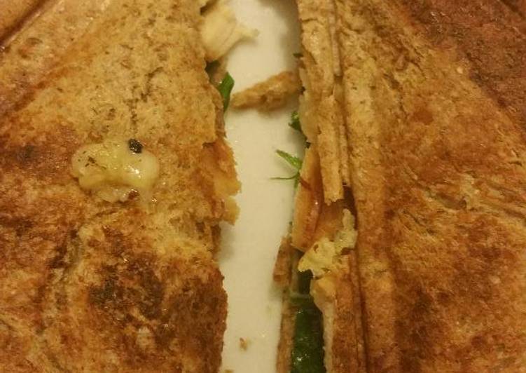 Cheesey chicken toastie wth spinach Recipe by Sandy Hinze Cookpad