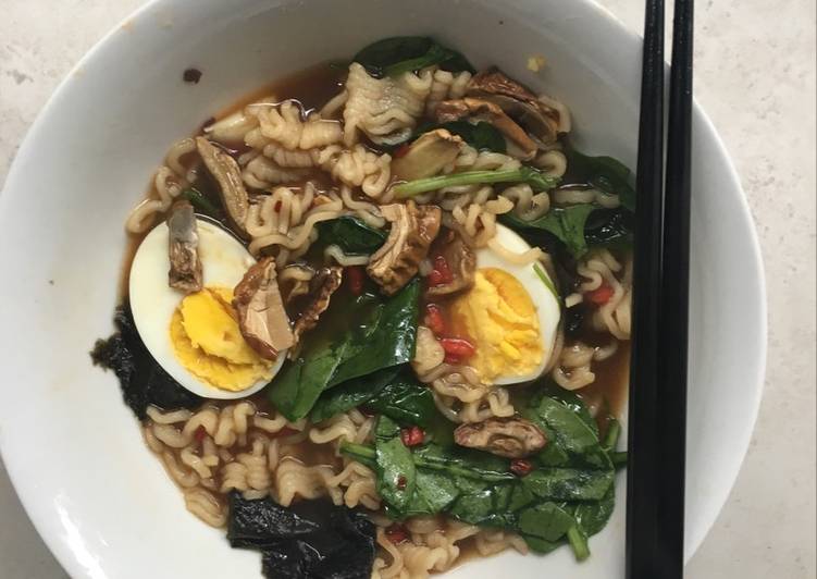 Two minute noodles with a ramen twist Recipe by Dominique Solomon Cookpad
