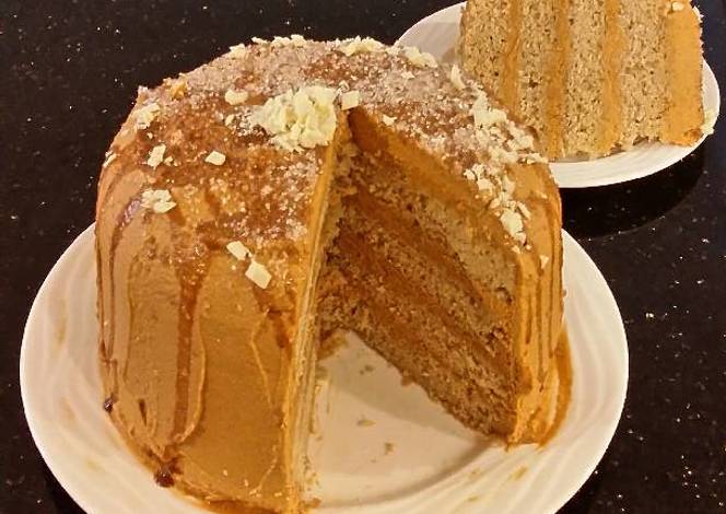Resep Cinnamon Layer Cake with Whipped Cinnamon Cream Filling and Frosting Resep Cinnamon Layer Cake with Whipped Cinnamon Cream Filling and Frosting