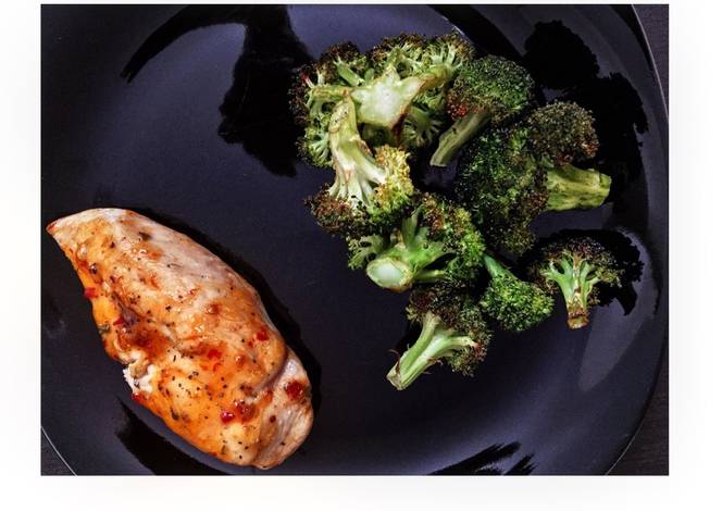 Resep Simple Thai Chicken Breast With Roasted Broccoli Florets