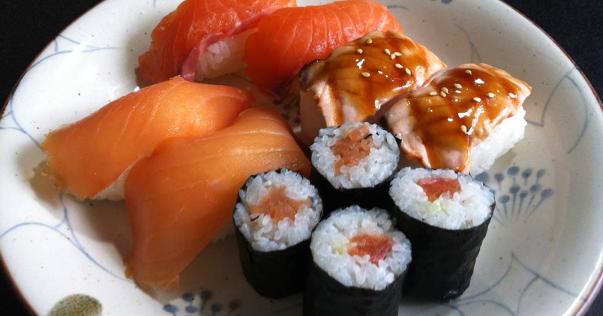 salmon sushi