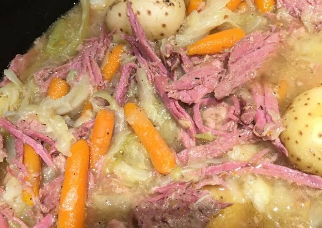 Resep Crockpot Corn beef and Cabbage