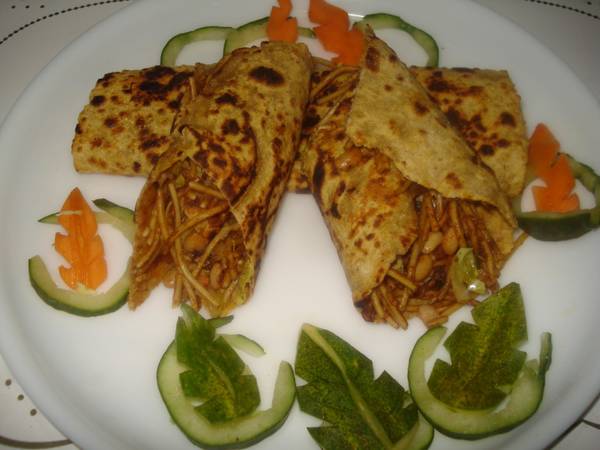 Noodles stuffed Dosa paratha
