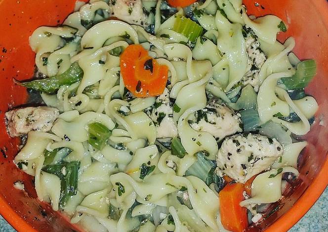 Resep Weeknight Chicken Noodle Soup