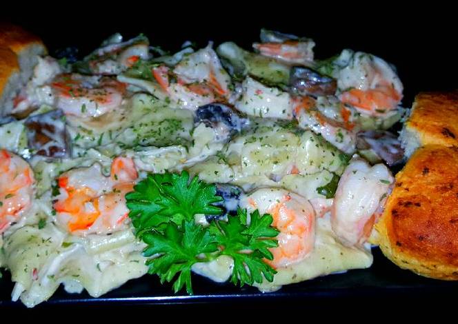 Resep Mike's Garlic Shrimp Alfredo