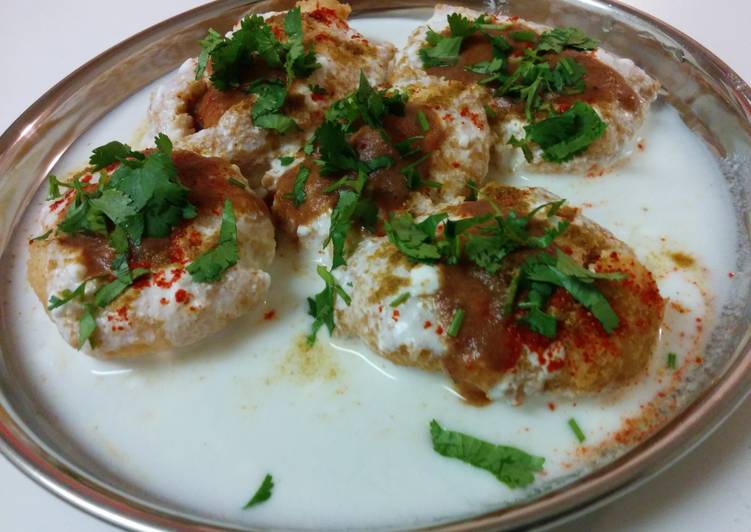 Dahi vada Recipe by Shivani Nair - Cookpad