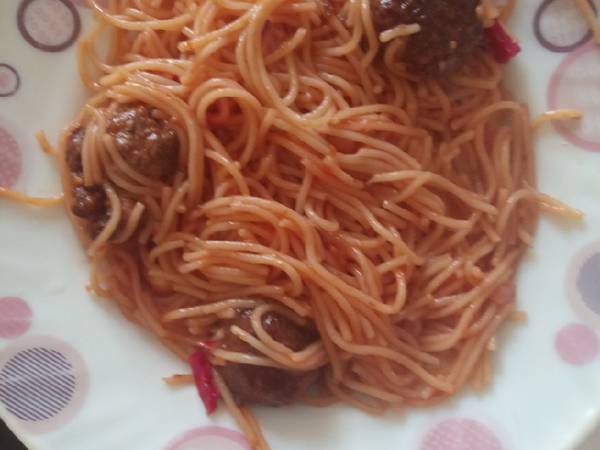 Spaghetti with meatballs