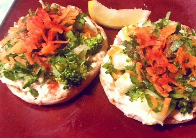 Resep EASY Hummus, Veggie English Muffin Pizza (kid friendly, budget friendly!)