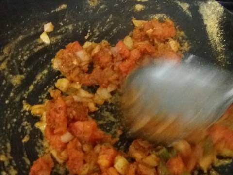 Hyderabadi Tawa Idli fry recipe step 4 photo