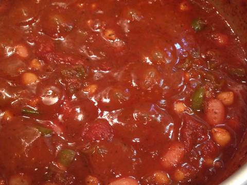 Homemade Vegetarian Chickpea and Kidney Bean Chili Recipe by Felice ...