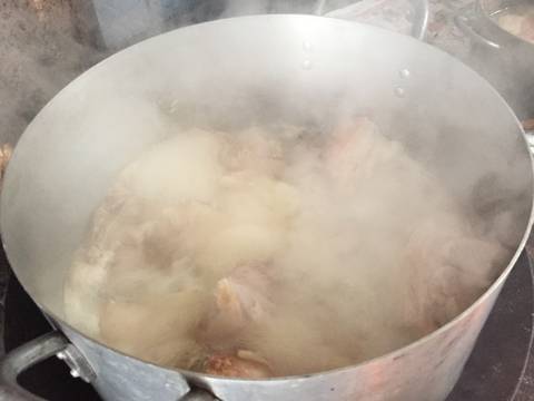 Vietnamese Braised Caramelized Pork with Duck Eggs