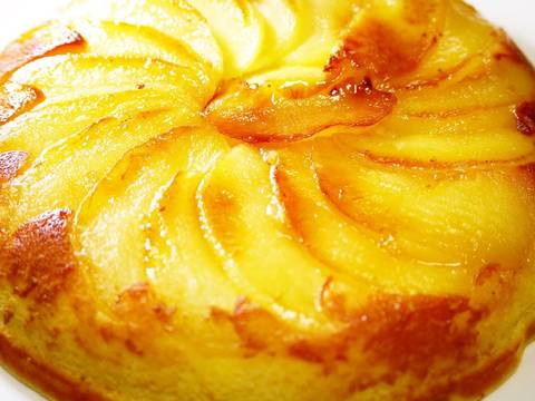 Christmas Apple Cake in a Frying Pan Recipe by cookpad.japan - Cookpad