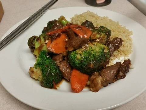 Easy Beef and Broccoli (With Carrots) Recipe by Mark Garin - Cookpad
