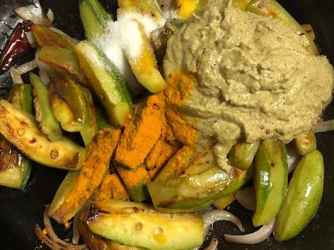 Potoler Korma (Parwal / Pointed Gourd Curry) recipe step 5 photo