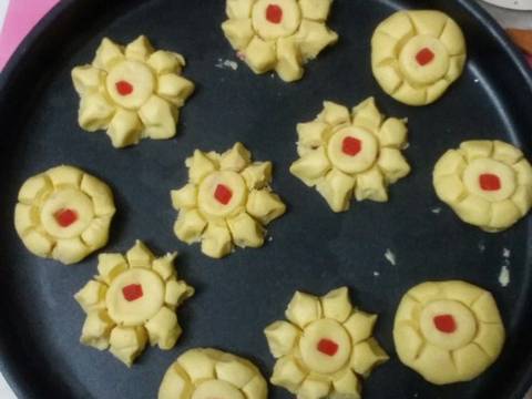 Tutti frutti flower cookies recipe step 8 photo