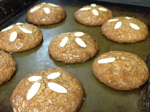 Lebkuchen (German Christmas Cookies) Recipe by Felice - Cookpad