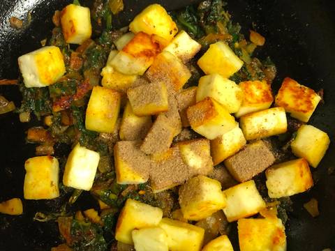 Paneer Kulfa Saag Stir Fry recipe step 6 photo