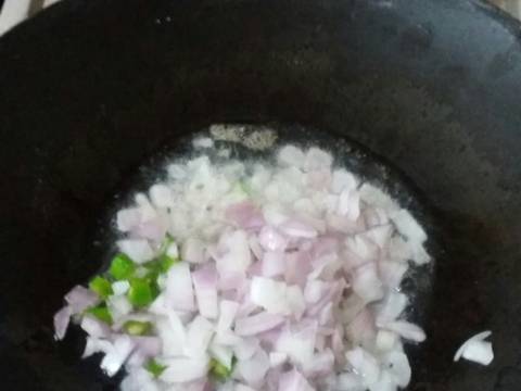 Hyderabadi Tawa Idli fry recipe step 2 photo