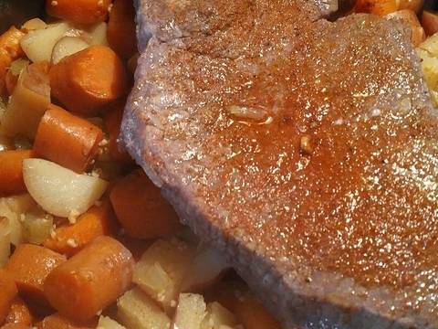 Roasted London Broil with vegetables Recipe by skunkmonkey101 - Cookpad