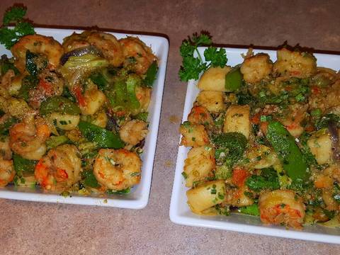 Mike's Spicy Garlic Shrimp & Scallop Asian Stir Fry Over.Rice Recipe by